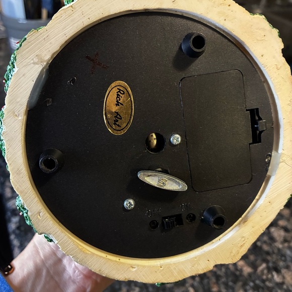 Vintage Avon Frosty Snowman Musical Lighted Snow Globe ⛄ - Picture 4 of 4